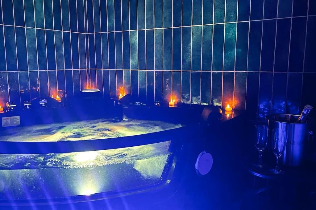 Love Room L' Orientale / Jacuzzi / Sauna Chateau-Landon Kültér fotó