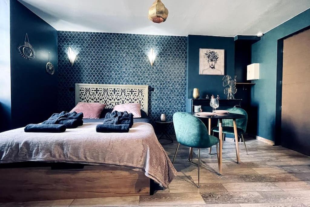 Love Room L' Orientale / Jacuzzi / Sauna Chateau-Landon Kültér fotó